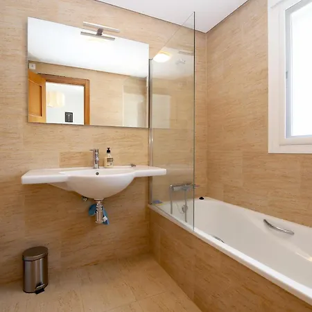 West Townhouse Lobon