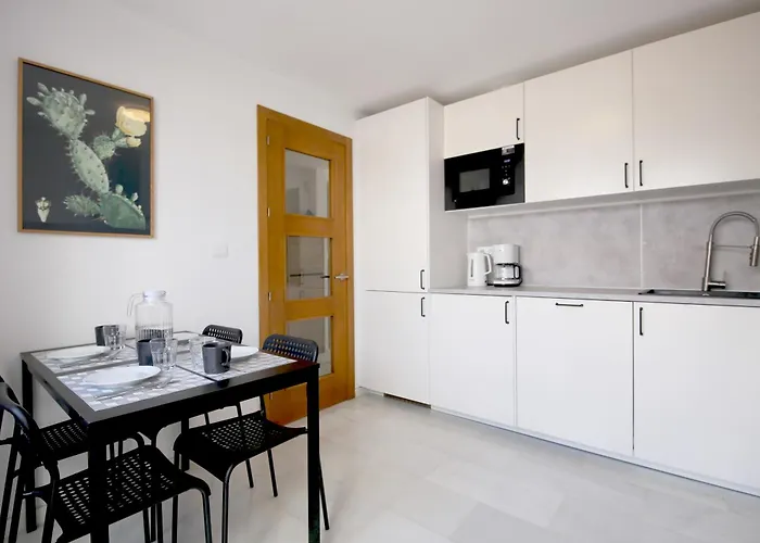 West Townhouse Lobon بيت للعطل