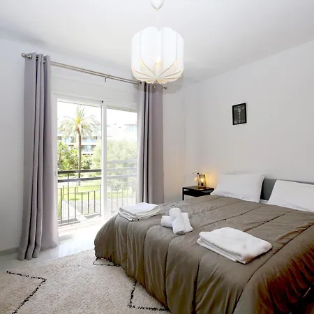 West Townhouse Lobon אסטפונה